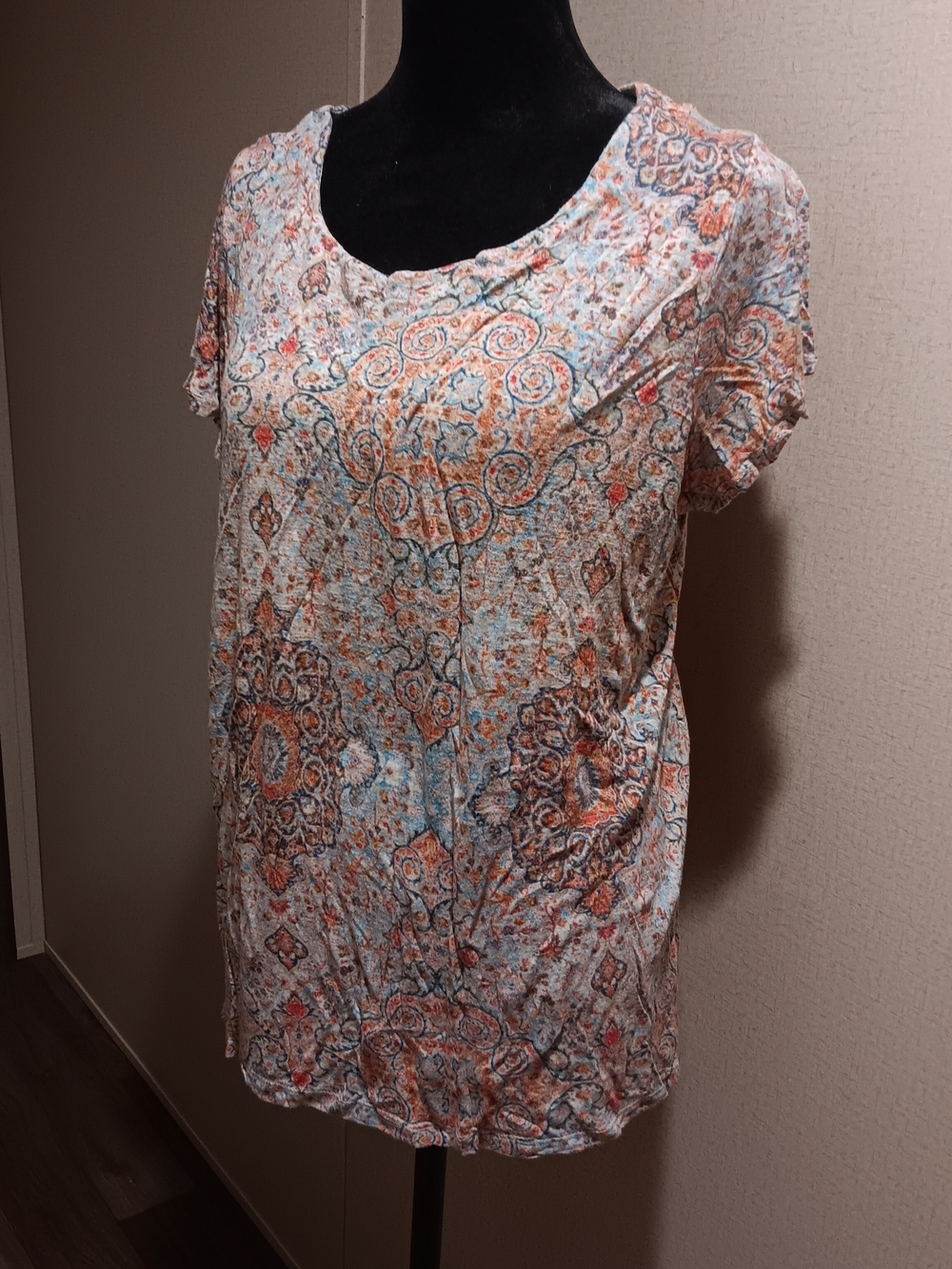 Cynthia Rowley 🍑 Light Blue & Orange Paisley Short Sleeve Scoop Top